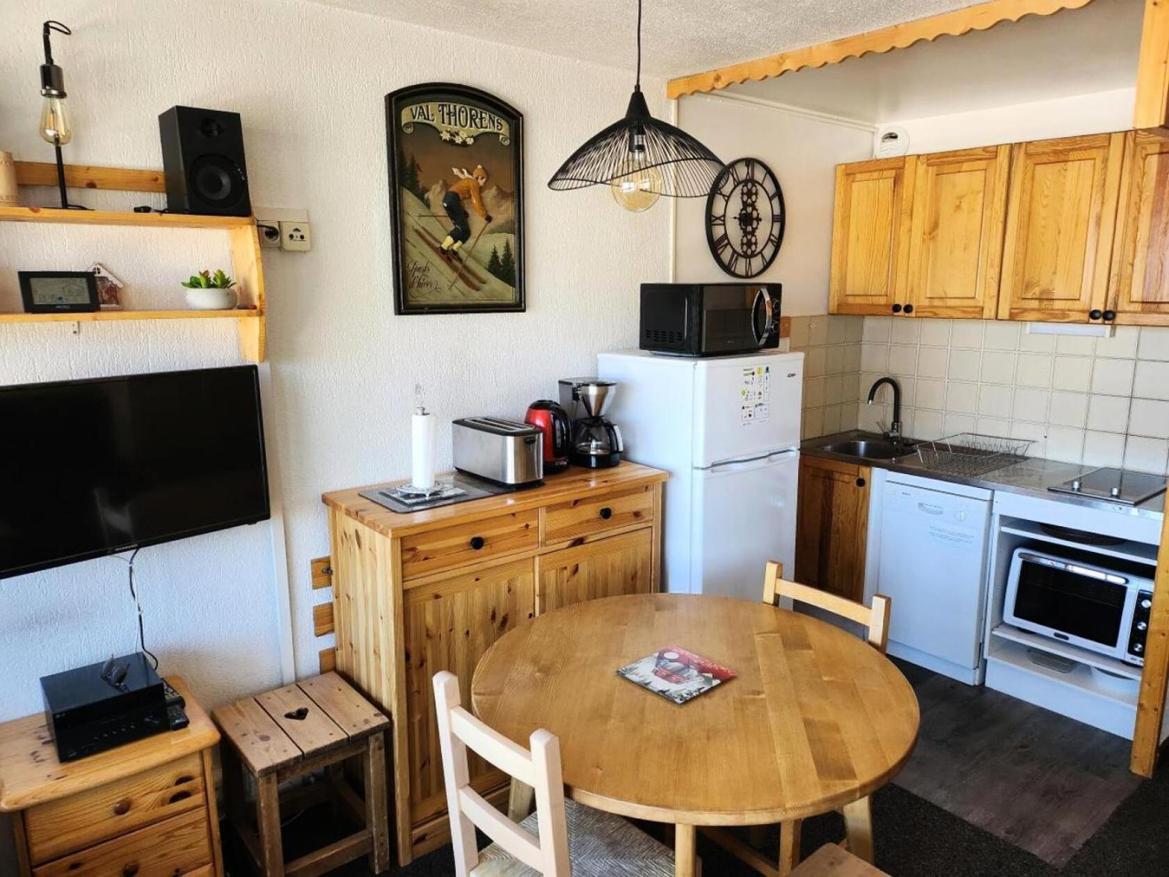 Glaciers - Location: Pour 4 Personnes Avec Balcon Sud Ouest Dans Un Quartier Jeune Et Anime Mae-9085 * Val Thorens